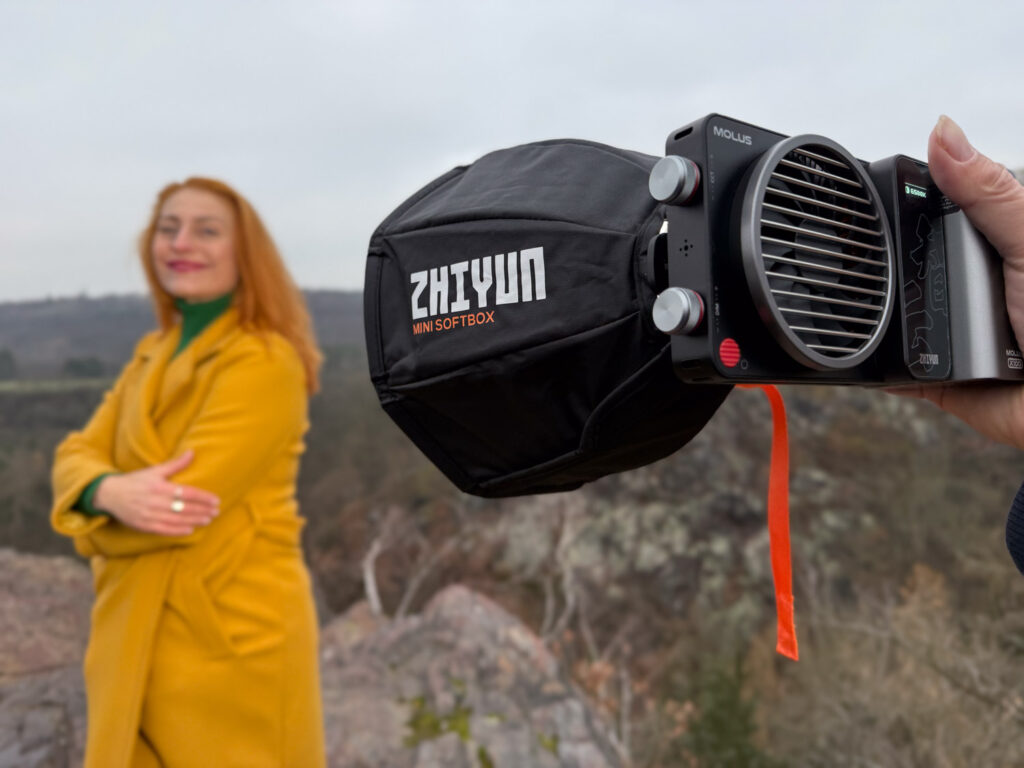 Zhiyun Molus X100 LED světlo - recenze