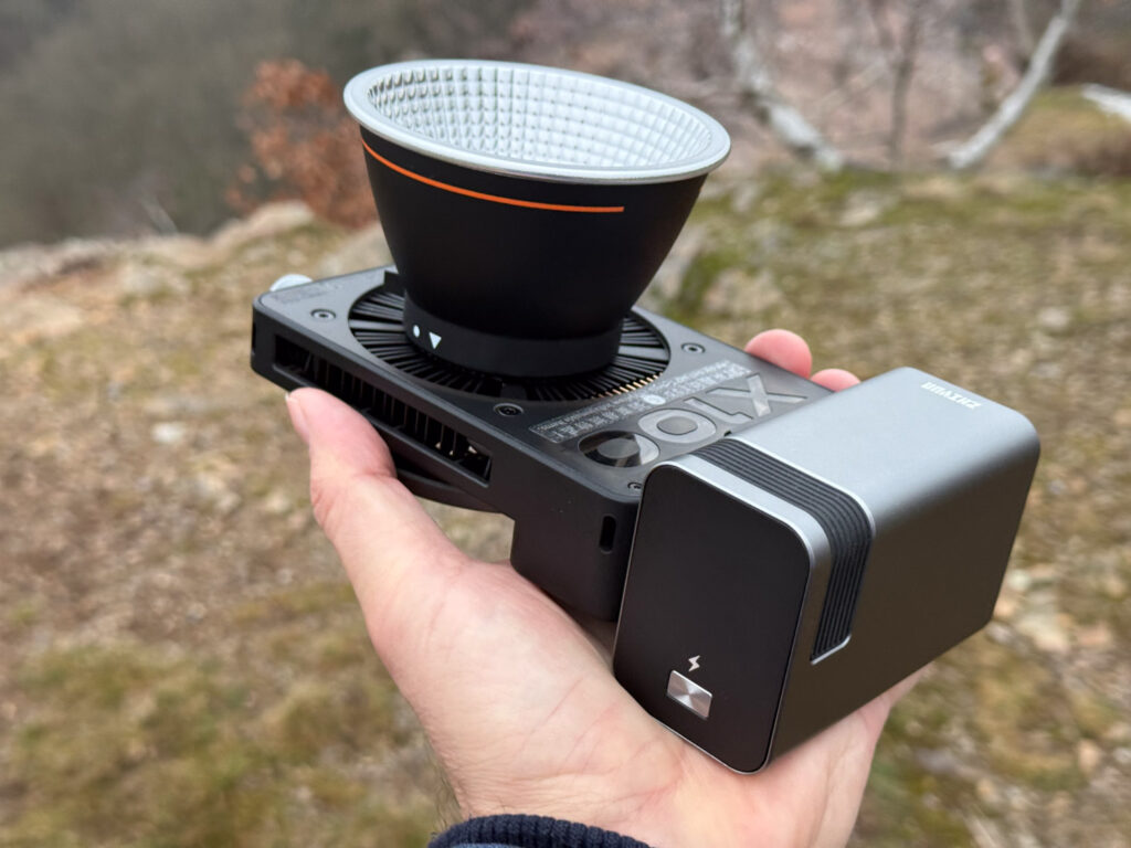 Zhiyun Molus X100 LED světlo - recenze - tři hlavní součásti