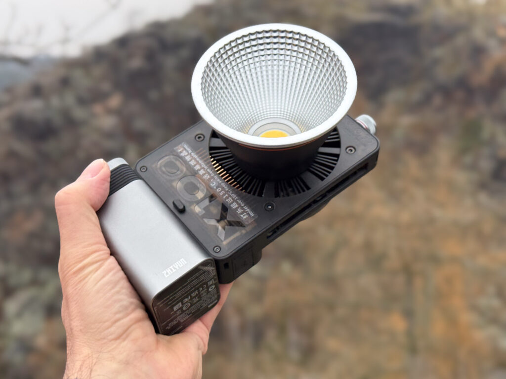 Zhiyun Molus X100 LED světlo - recenze - velikost